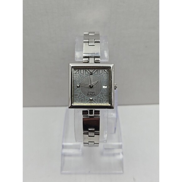 Titan Raga 2509SAA Womens Square Silver Dial Bracelet Quartz Watch New Battery main image 4